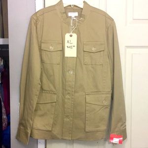 Women’s jacket from Isaac Mizrahi For Target. Never worn. Full sleeves, buttons